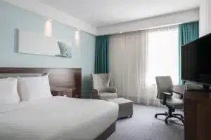 HAMPTON BY HILTON CENTER EAST