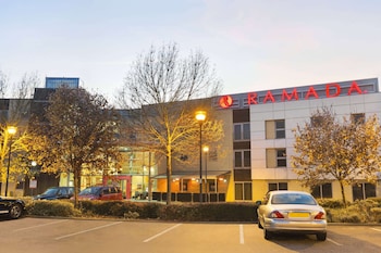 RAMADA BY WYNDHAM LONDON NORTH M1