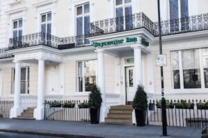 BAYSWATER INN