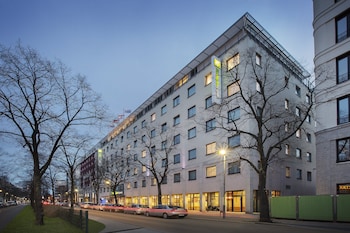 HOLIDAY INN EXPRESS BERLIN CITY CENTRE