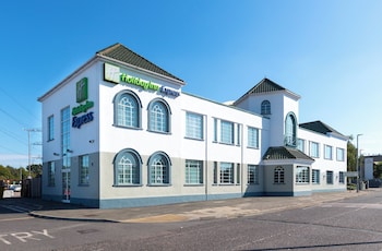 HOLIDAY INN EXPRESS LONDON CHINGFORD