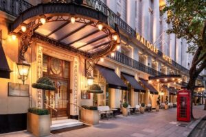 THE WALDORF HILTON, LONDON, לונדון