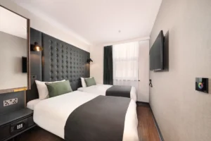 point A hotel westminister