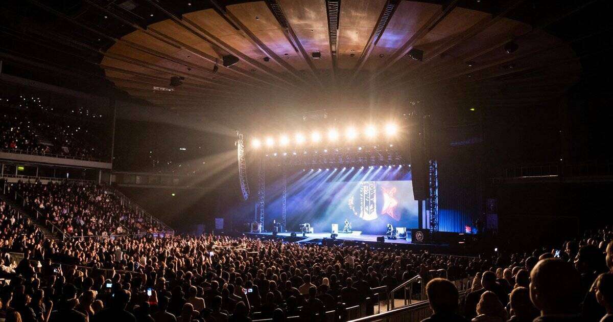 חבילה להארי סטיילס עם אורח מיוחד ג'יימי אקס אקס | ניו יורק | 10.10.26